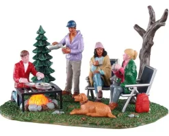 Lemax Table Pieces<Lemax 04728 - Camping Couples, Battery-Operated (4.5-Volt) - Table Pieces