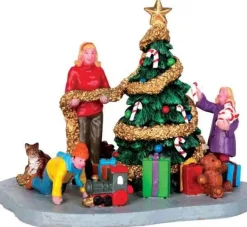 Lemax Table Pieces<Lemax 43078 - Decorating The Xmas Tree - Christmas Village Table Pieces