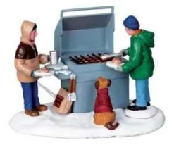 Lemax Table Pieces<Lemax 04234 - Grillin' & Chillin', B/O (4.5V) - Christmas Village Table Pieces