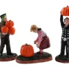 Lemax Spooky Town Figurines<Lemax 82565 - Pumpkin Pickers, Set Of 3 - Spooky Town Figurines