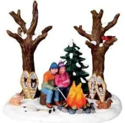 Lemax Table Pieces<Lemax 04224 - Staying Warm, B/O (4.5V) - Christmas Village Table Pieces