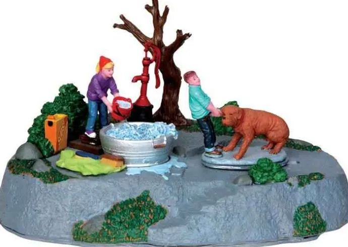 Lemax Table Pieces<Lemax 44770 - Time For A Scrub, Battery-Operated (4.5V) - Christmas Village Table Pieces